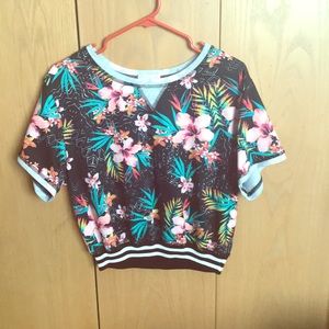 Cropped t-shirt